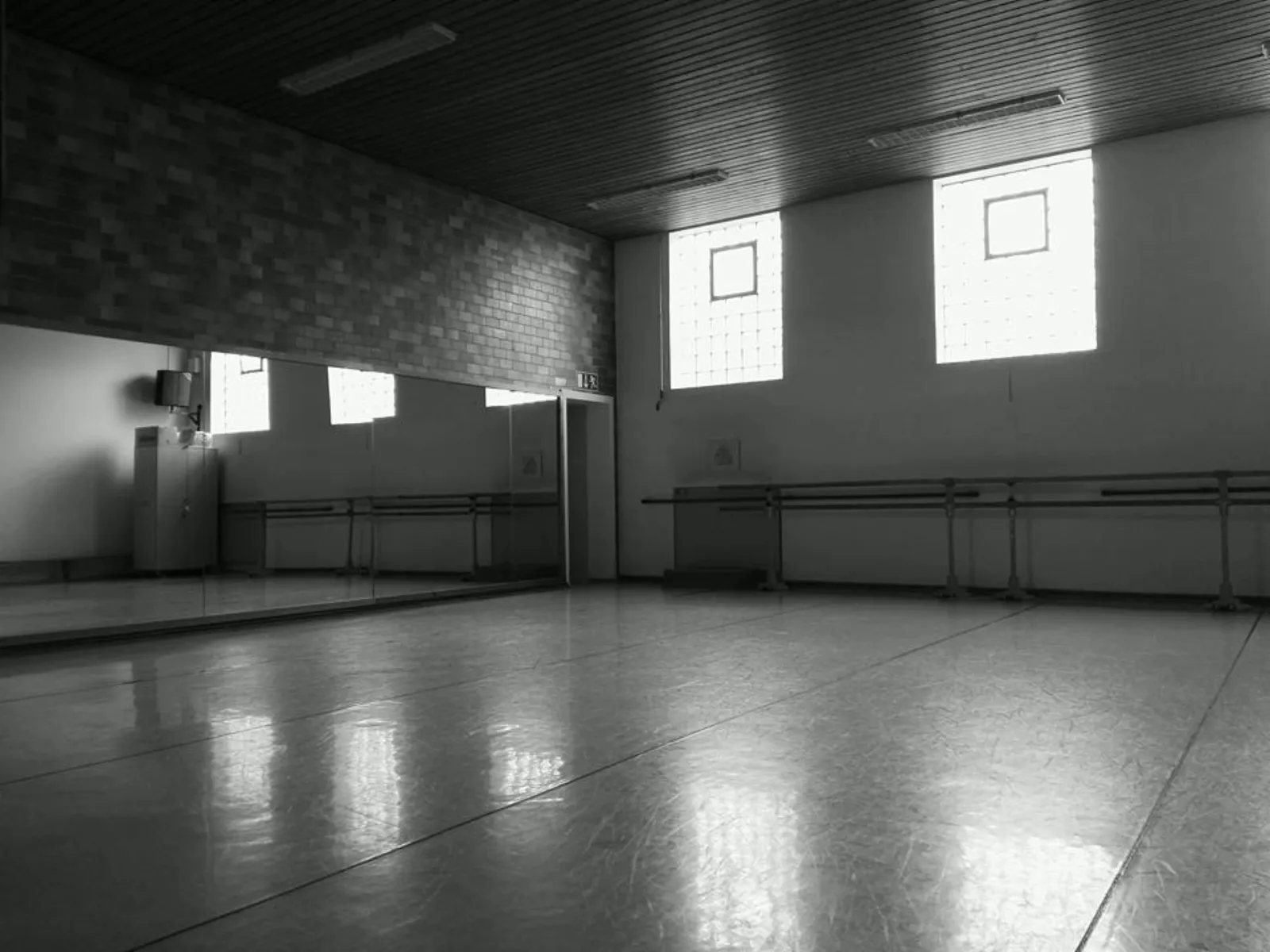 Tanzsaal 2 mit Ballettstangen